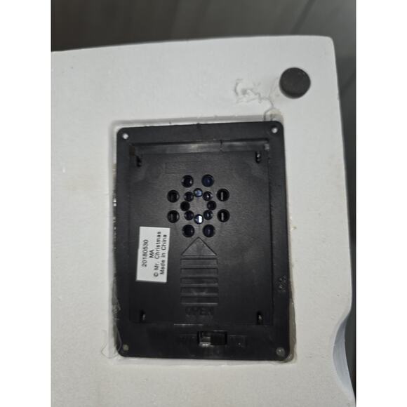 2018 Mr. Christmas Animated Musical Storybook Village Lights Music Holiday - Picture 11 of 11